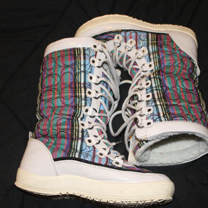 Coach multi colored Peggey size 5
